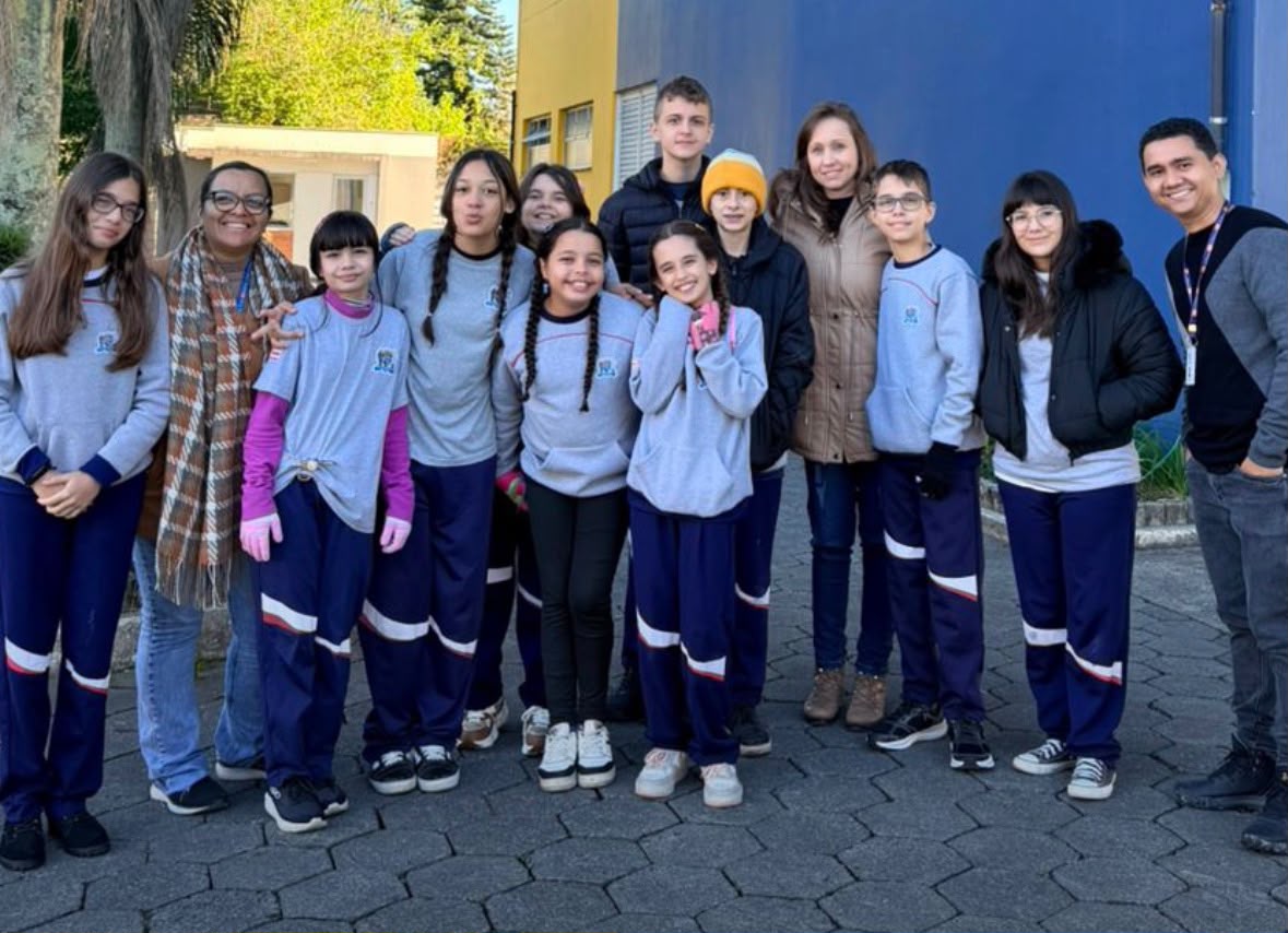 Estudantes de Blumenau investigam uso de cigarros eletrônicos entre adolescentes