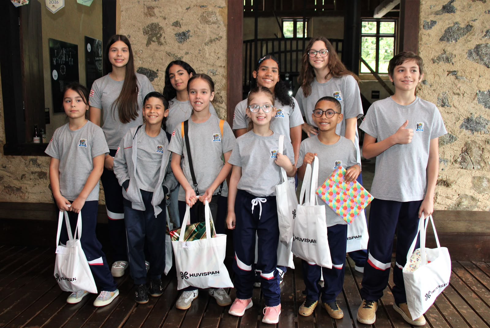 Concurso de Cartões premia estudantes da rede municipal de Blumenau