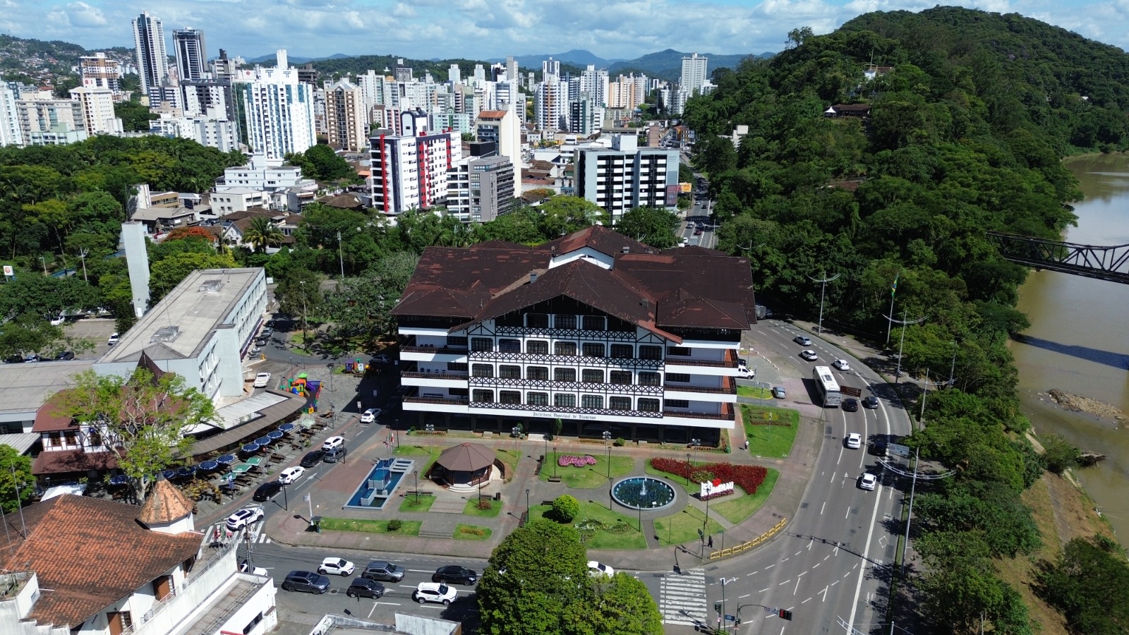 Prefeitura atende em regime de plantão neste feriado de Dia de Finados