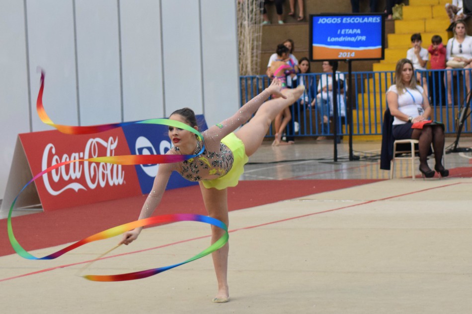 Ginasta de Blumenau briga por medalhas no Brasileiro de Ginástica Rítmica