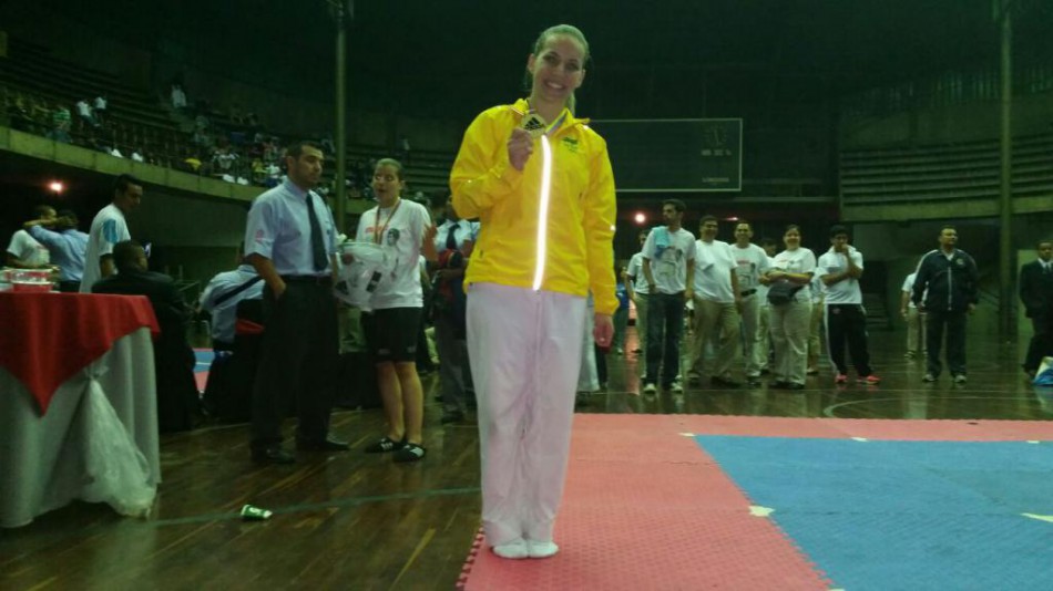 Karatecas de Blumenau conquistam medalhas de ouro 