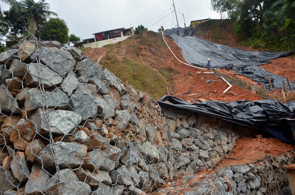 Prefeitura viabiliza contenção de encostas em 17 áreas de risco