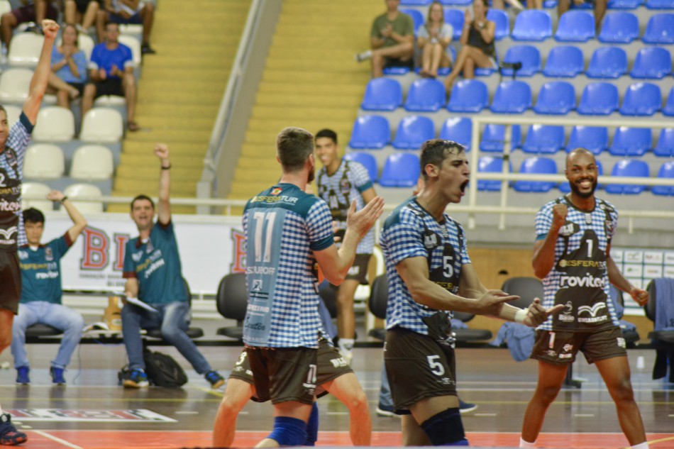 Vôlei masculino está entre os quatro melhores da Superliga B