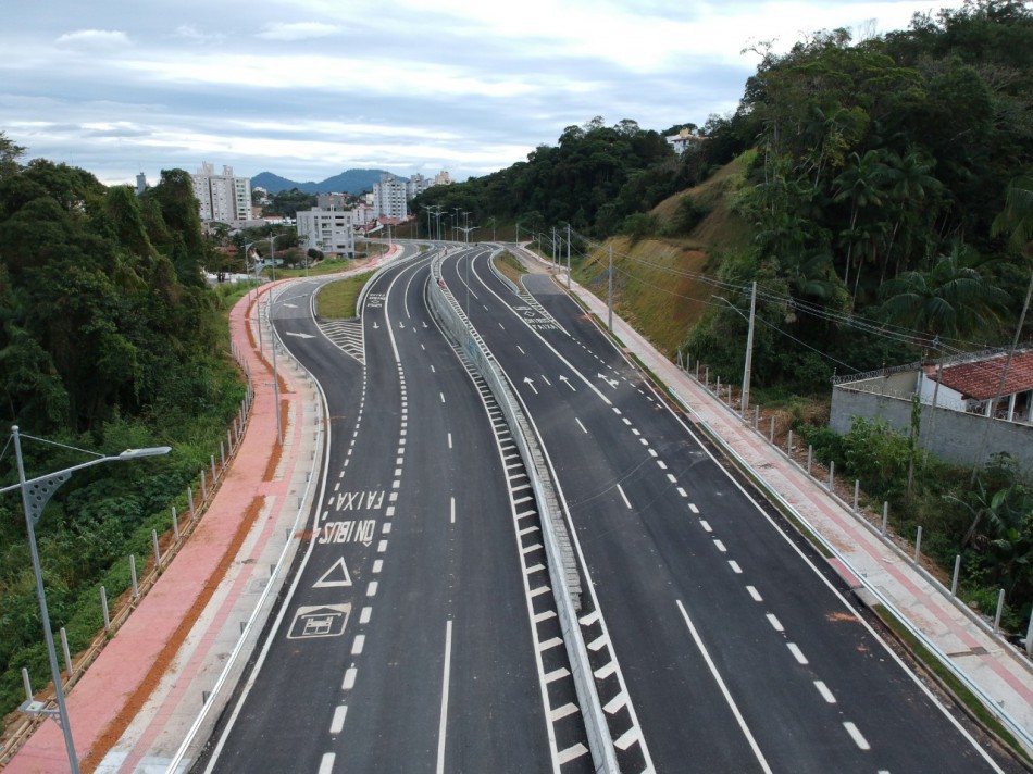 Prefeitura cobra reparos da empresa executora do prolongamento da Humberto de Campos