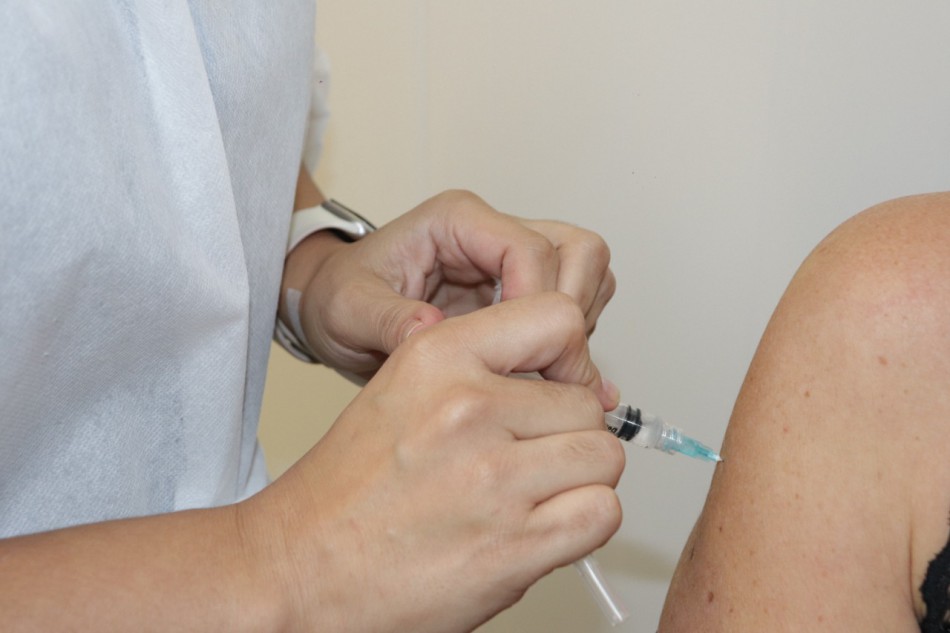 Prefeitura disponibiliza mais de 6.300 vagas para agendamento da vacina contra a gripe