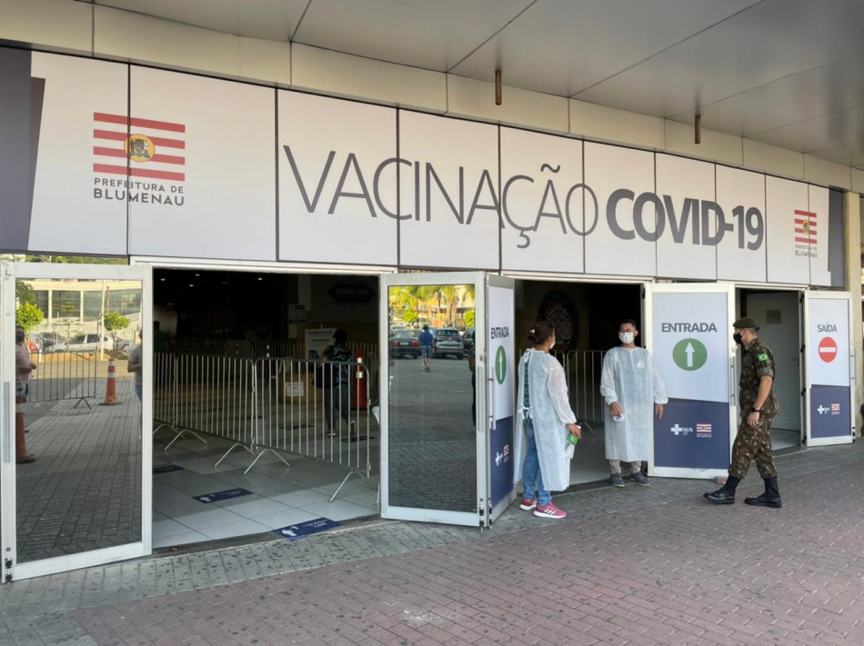 Antecipação vacina Pfizer/Comirnaty em Blumenau