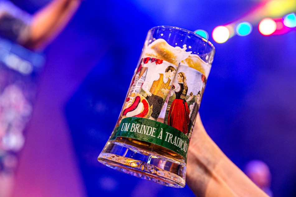 Oktoberfest terá sete cervejarias artesanais diferentes pela primeira vez 