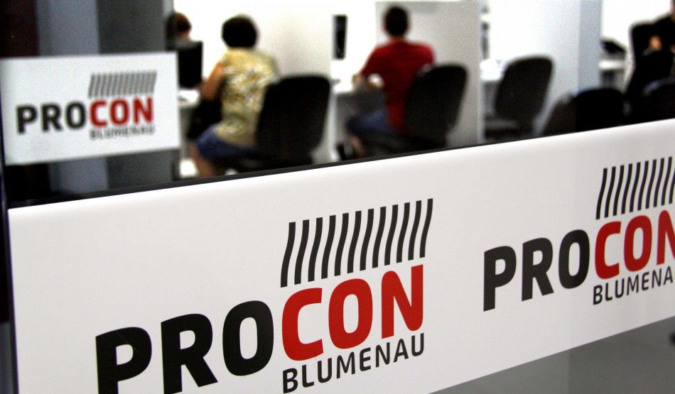 Procon de Blumenau alerta sobre golpe de notificação falsa via e-mail aos comerciantes da cidade