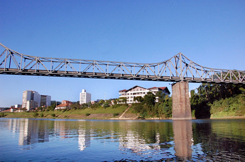 Ponte de ferro recebe serviço de escaneamento 3D no próximo domingo 