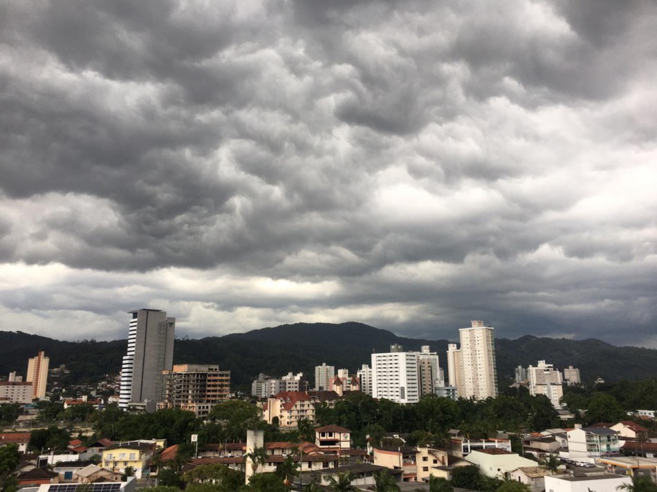 Defesa Civil de Blumenau segue monitorando chuvas na região