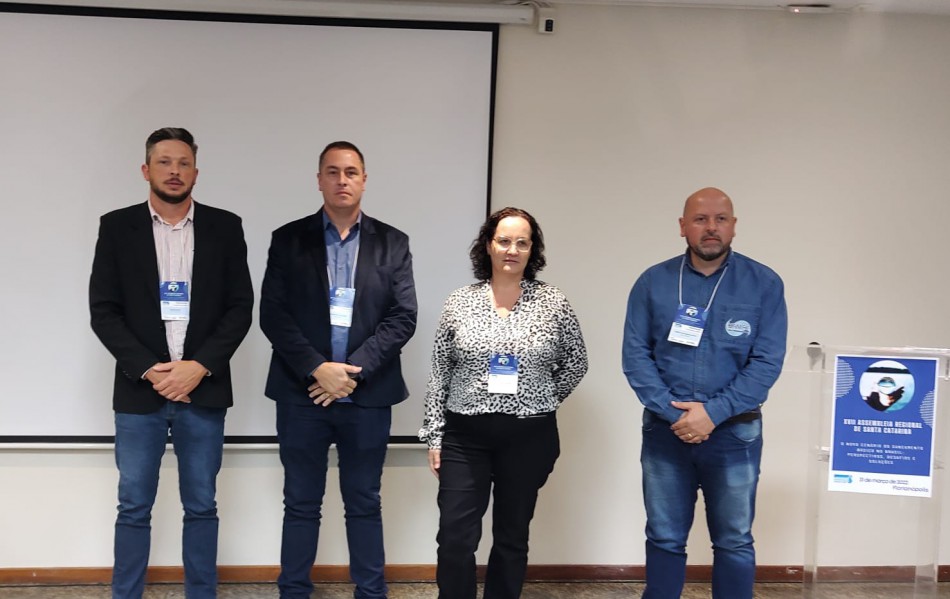 Samae Blumenau marca presença em assembleia da Assemae SC